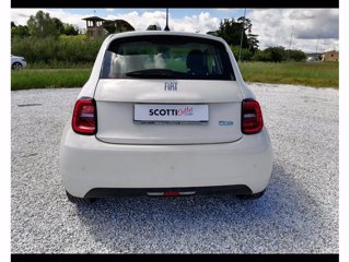 FIAT 500e 42 kwh la prima