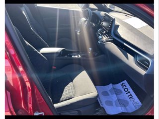 TOYOTA C-HR 2.0 Hybrid E-CVT Trend