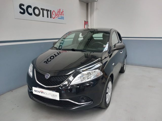 LANCIA Ypsilon 1.2 silver 69cv
