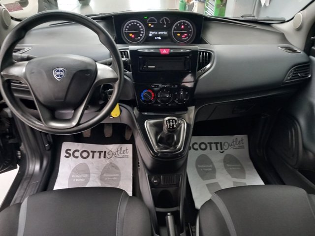LANCIA Ypsilon 1.2 silver 69cv