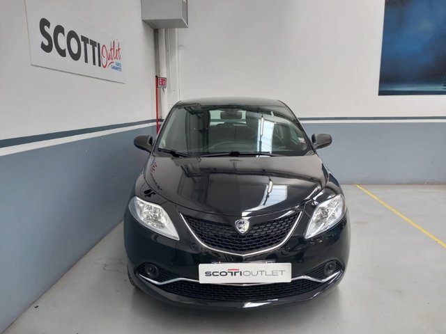 LANCIA Ypsilon 1.2 silver 69cv