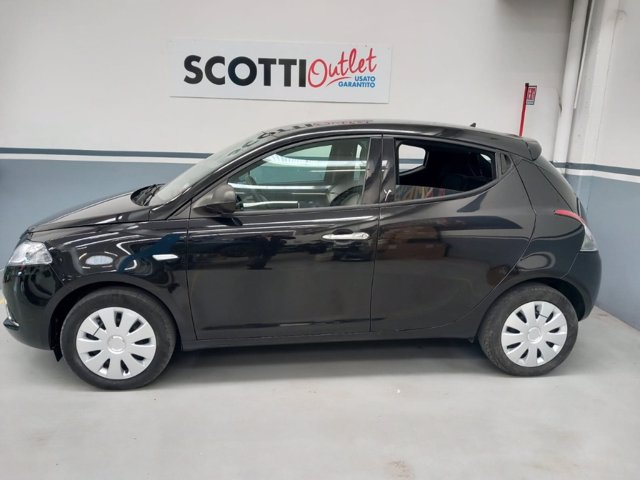 LANCIA Ypsilon 1.2 silver 69cv