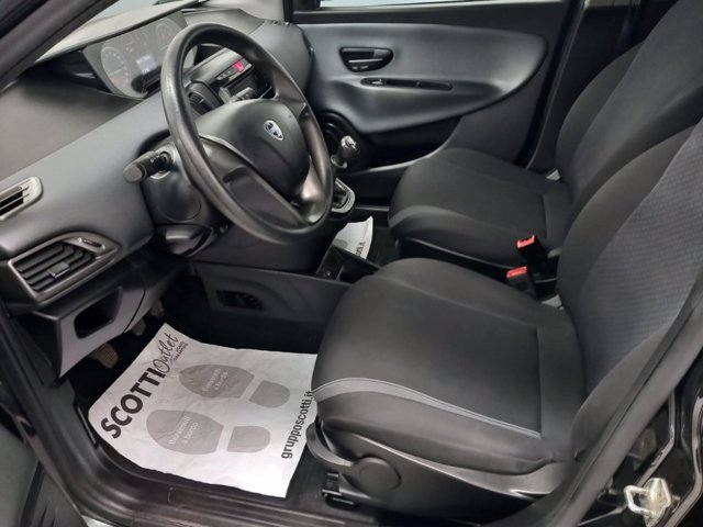 LANCIA Ypsilon 1.2 silver 69cv