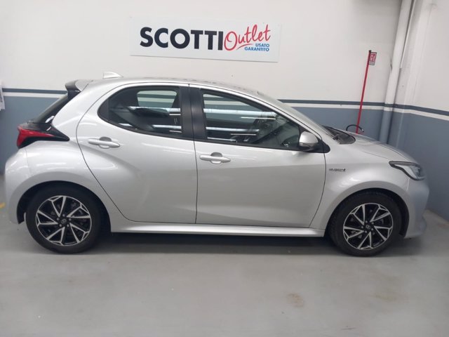 TOYOTA Yaris 1.5 Hybrid 5 porte Trend