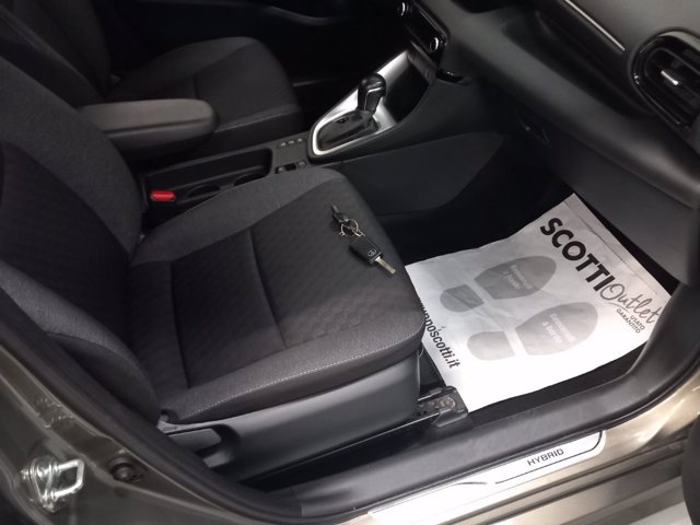 TOYOTA Yaris 1.5 Hybrid 5 porte Trend