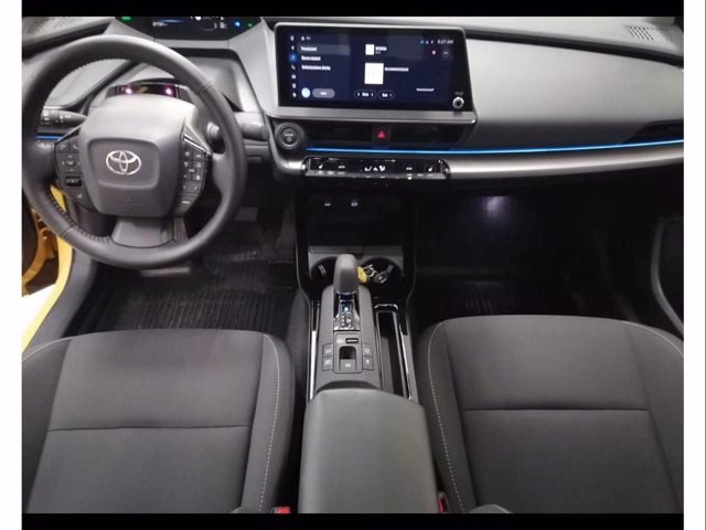 TOYOTA Prius 2.0 phev lounge