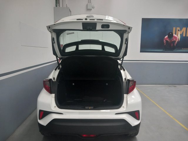 TOYOTA C-hr 1.8h active e-cvt