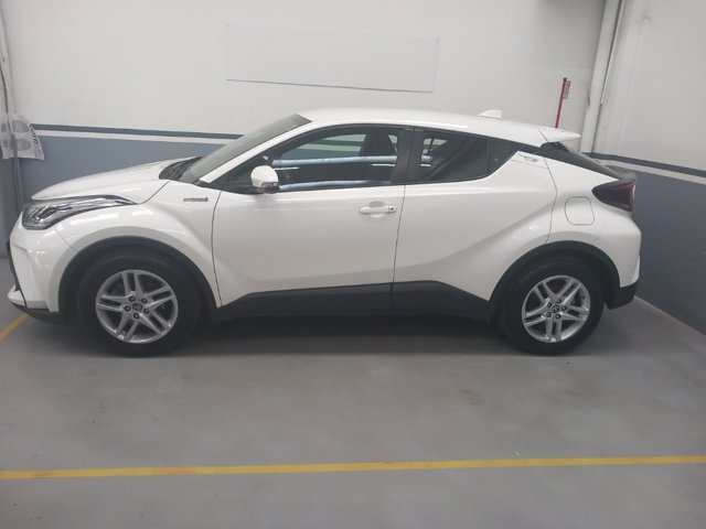 TOYOTA C-hr 1.8h active e-cvt