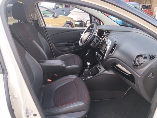 RENAULT Captur 1.5 dci hypnotic (magnetik) 110cv