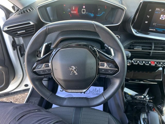 PEUGEOT 2008 PureTech 130 S&S EAT8 Allure Pack