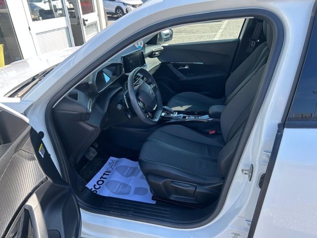 PEUGEOT 2008 PureTech 130 S&S EAT8 Allure Pack