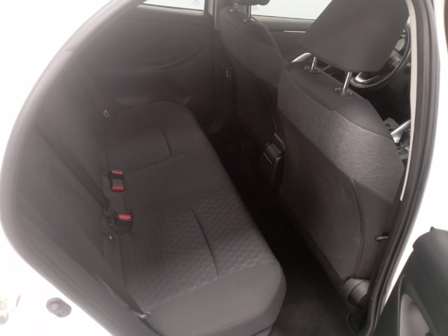 TOYOTA Yaris 1.5h trend