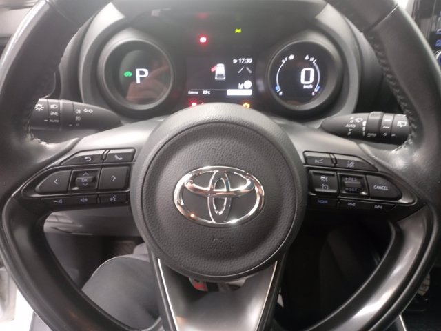TOYOTA Yaris 1.5h trend