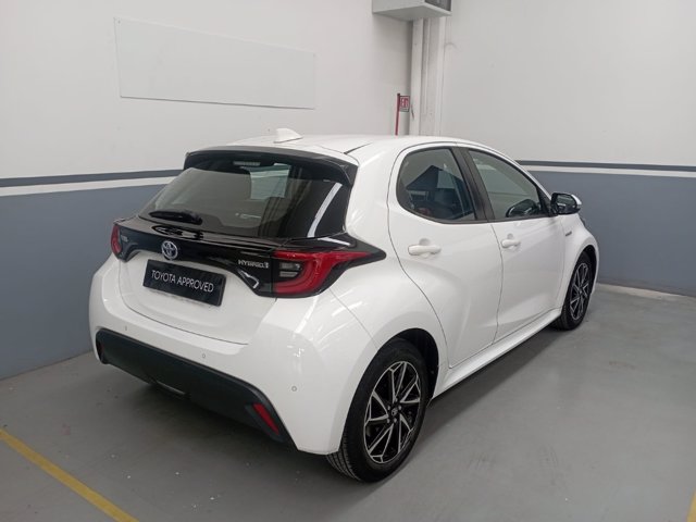 TOYOTA Yaris 1.5h trend
