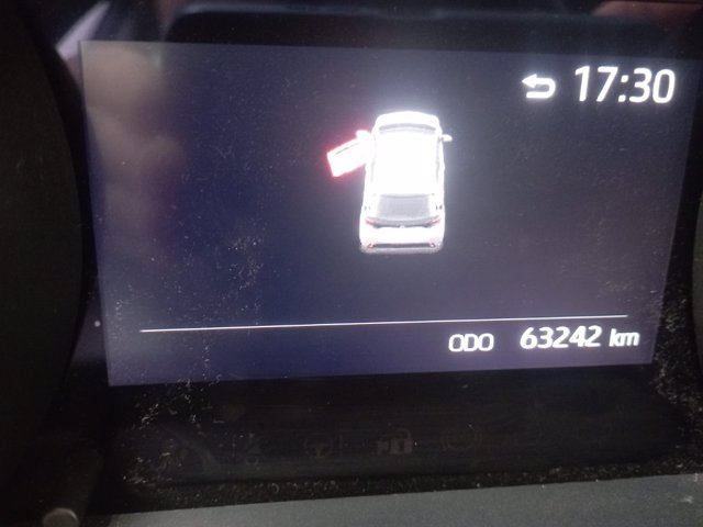 TOYOTA Yaris 1.5h trend