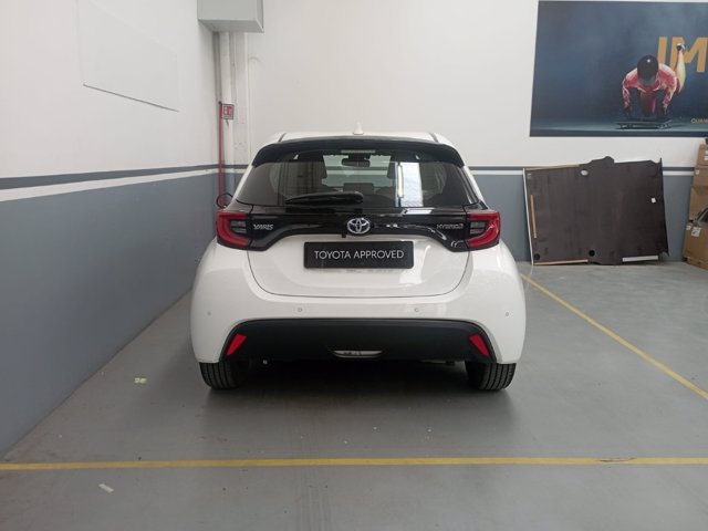 TOYOTA Yaris 1.5h trend