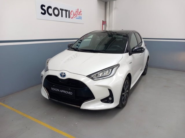 TOYOTA Yaris 1.5h style