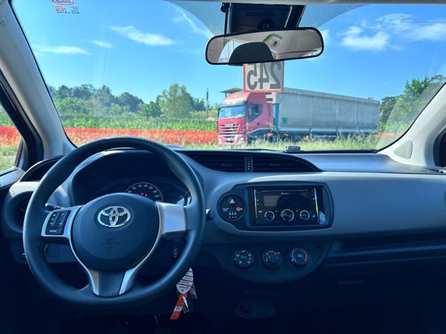 TOYOTA Yaris 1.0 72 CV 5 porte Cool