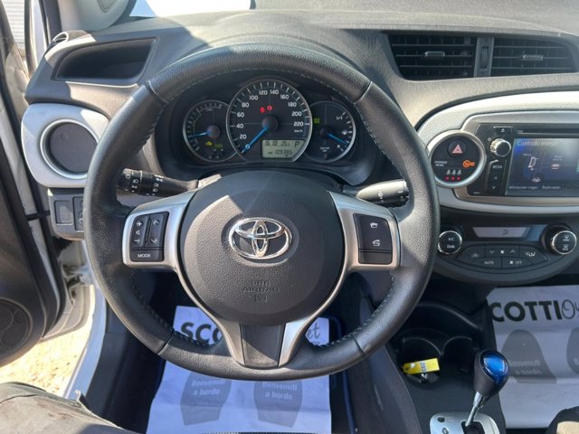 TOYOTA Yaris 5p 1.5h lounge