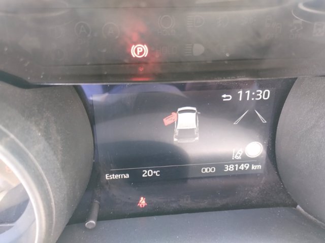 TOYOTA Yaris 1.0 trend