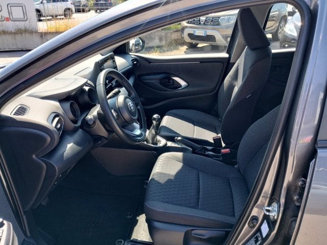 TOYOTA Yaris 1.0 trend