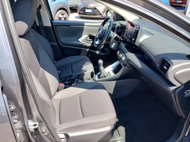 TOYOTA Yaris 1.0 trend
