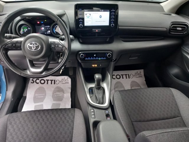 TOYOTA Yaris 1.5h trend