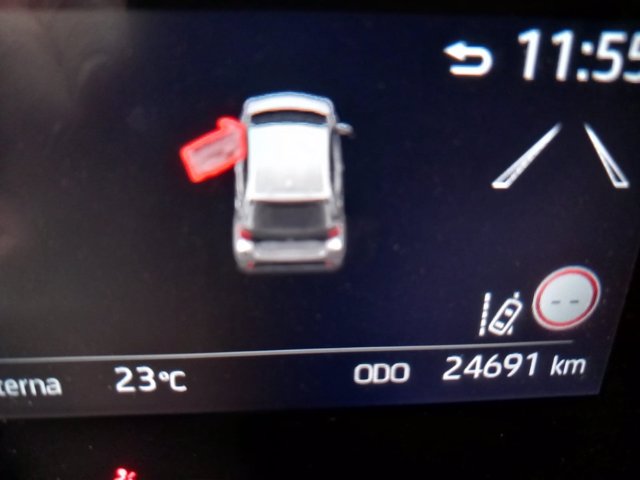 TOYOTA Yaris 1.5h trend