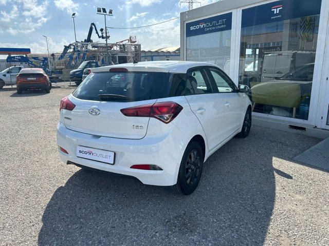HYUNDAI i20 1.2 84 CV 5 porte Comfort