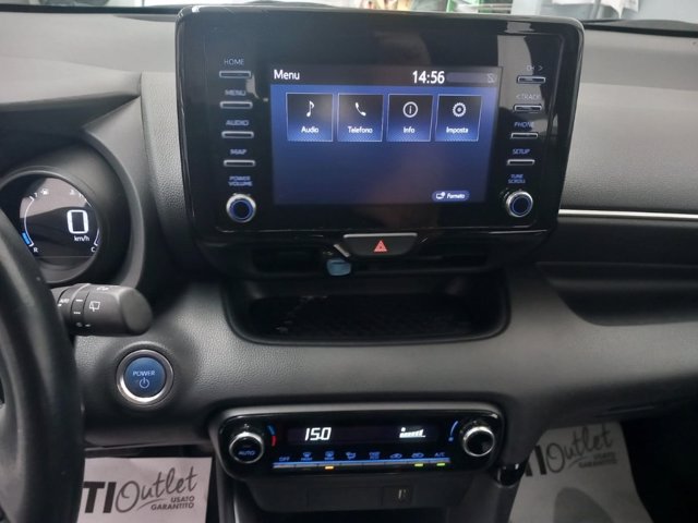 TOYOTA Yaris 1.5h trend