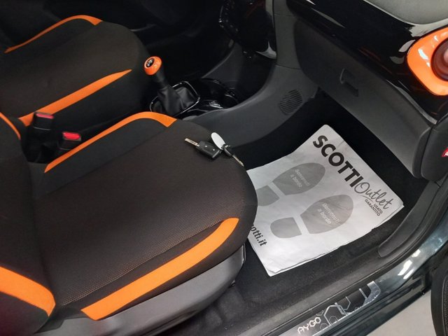 TOYOTA Aygo Connect 1.0 VVT-i 72 CV 5 porte x-wave