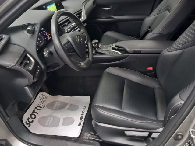 LEXUS UX Hybrid 4WD Midnight