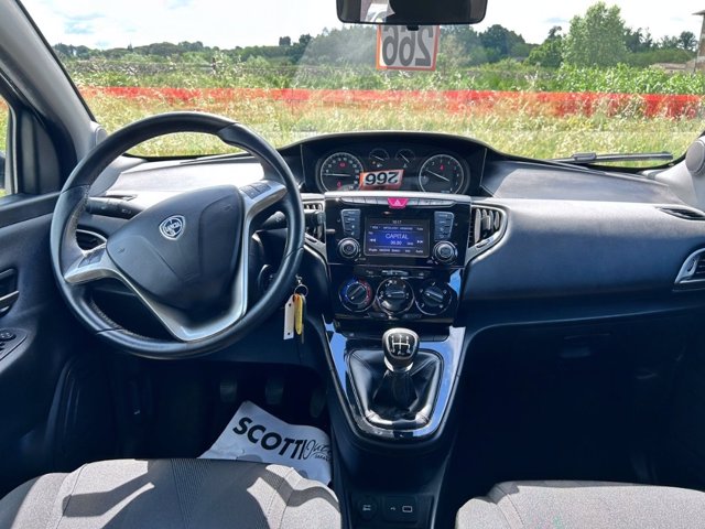 LANCIA Ypsilon 1.2 gold 69cv