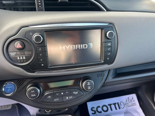 TOYOTA Yaris 1.5 Hybrid 5 porte Active