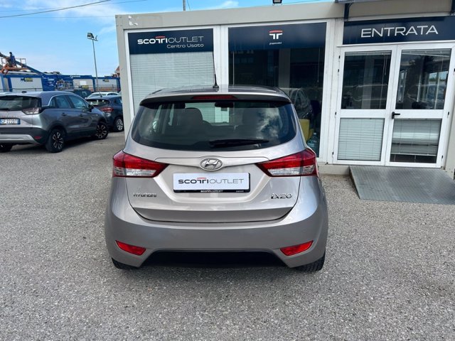 HYUNDAI Ix20 1.4 app mode my18