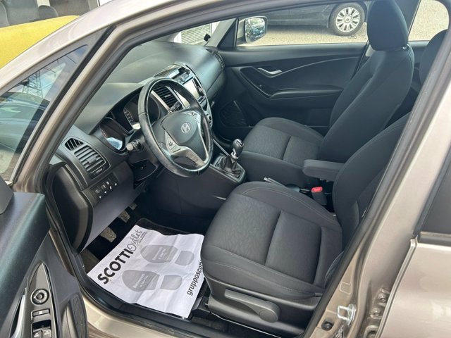HYUNDAI Ix20 1.4 app mode my18