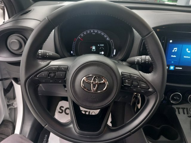TOYOTA Aygo x 1.0 active 72cv