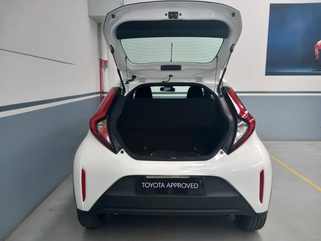 TOYOTA Aygo x 1.0 active 72cv
