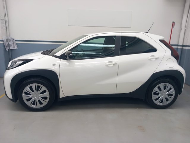 TOYOTA Aygo x 1.0 active 72cv