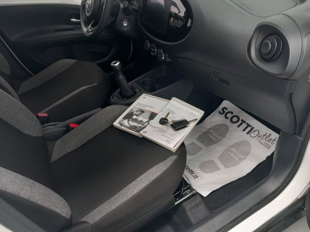 TOYOTA Aygo x 1.0 active 72cv