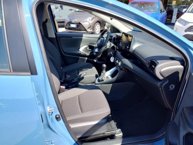 TOYOTA Yaris 1.0 trend