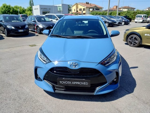 TOYOTA Yaris 1.0 trend