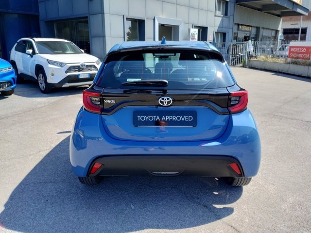 TOYOTA Yaris 1.0 trend