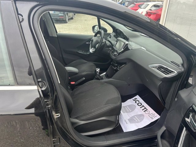 PEUGEOT 208 PureTech 82 5 porte Allure