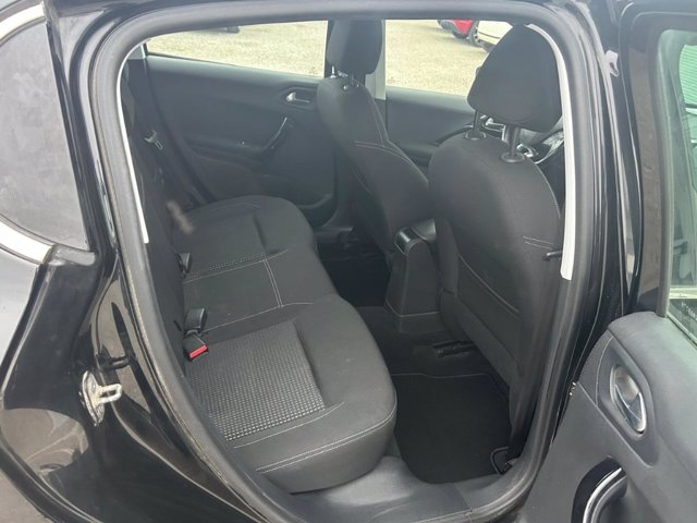 PEUGEOT 208 PureTech 82 5 porte Allure
