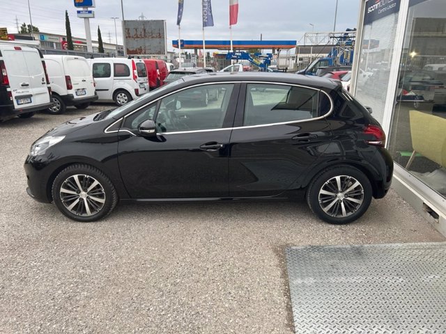 PEUGEOT 208 PureTech 82 5 porte Allure
