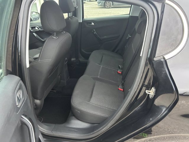 PEUGEOT 208 PureTech 82 5 porte Allure