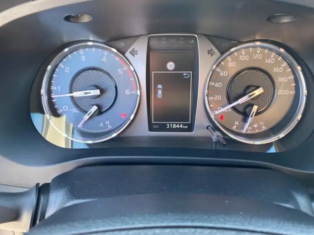 TOYOTA Hilux 2.4 d-4d sc 4x2 active