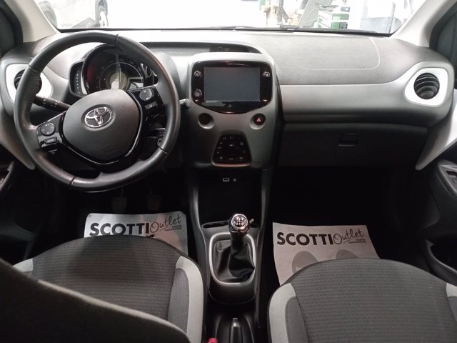 TOYOTA Aygo Connect 1.0 VVT-i 72 CV 5 porte x-play