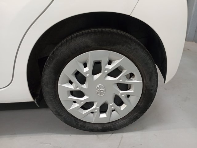 TOYOTA Aygo Connect 1.0 VVT-i 72 CV 5 porte x-play